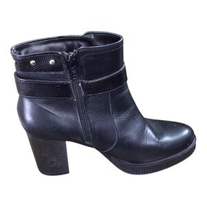 Flexi Black Heeled Boots with Sleek Design and Comfort